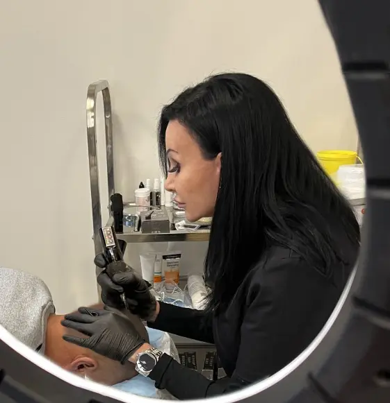 Maria Rosendavidsson - Certifierad SMP-specialist och grundare av Star Hair Clinic Stockholm